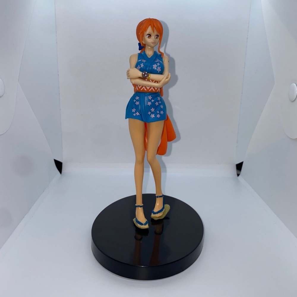 One Piece (Nami) Straw Hat crew figurine new anime action 7 inches PVC takara